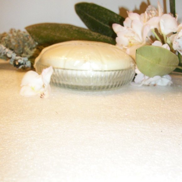 NEW LA SOIE Touch of Rose Body Soap in Custom Glass Dish Soy & Vitamin E Sealed - Picture 5 of 12